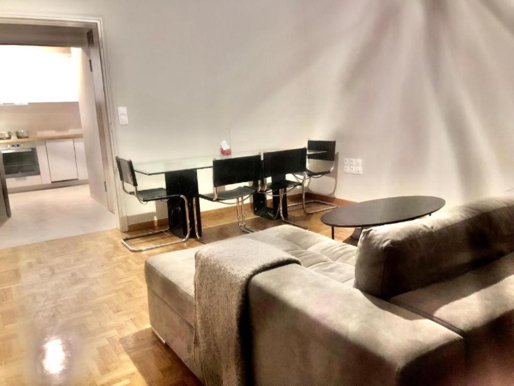 Economy Shared Apartment D In Central Афіни Екстер'єр фото